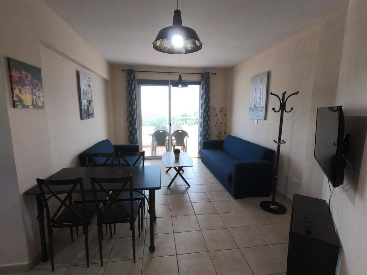 Amelia Two Bedroom Apartment - 201 Paphos Exteriör bild